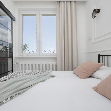 Elegancki Apartament Dla 4 Osob W Warszawie By Noclegi Renters Варшава Экстерьер фото
